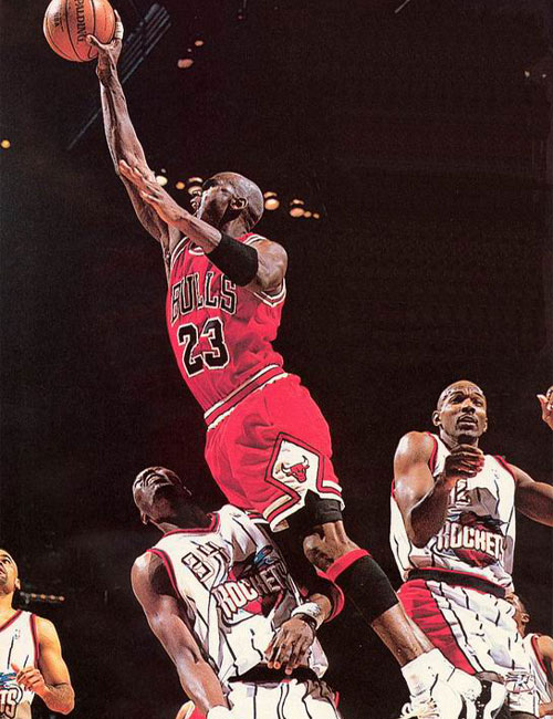 其次是球队 其次是球队