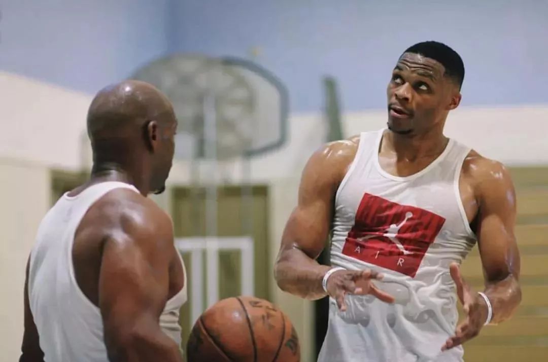 后点包抄 后点包抄